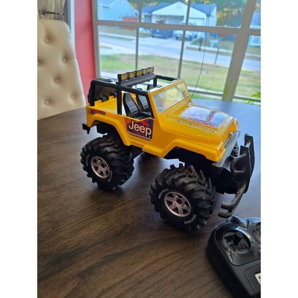 Nikko Vintage 90s Jeep Wrangler Rubicon Remote Control R/C Vehicle Car W/ Remote - Picture 12 of 16